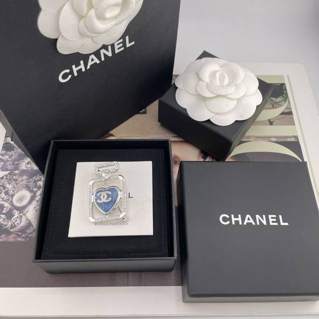 Our Product: Fragrance Bottle Blue Heart Brooch Z 7100! Large Quantities Availab
