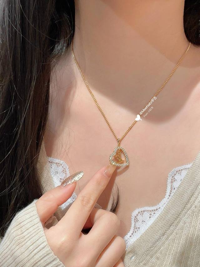 Model Number Lxl0213 Lv* Latest Heart-Shaped Necklace, Z-Batch Brass Material