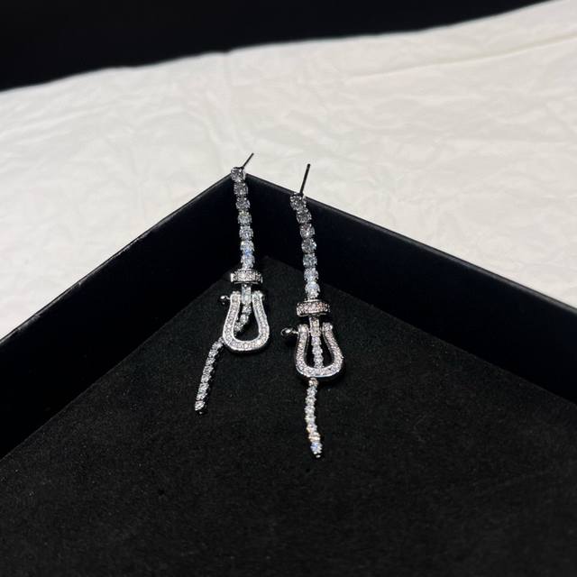 Fred High-End Customization Elegant And Fashionable Full-Diamond Fringe Long Hoo