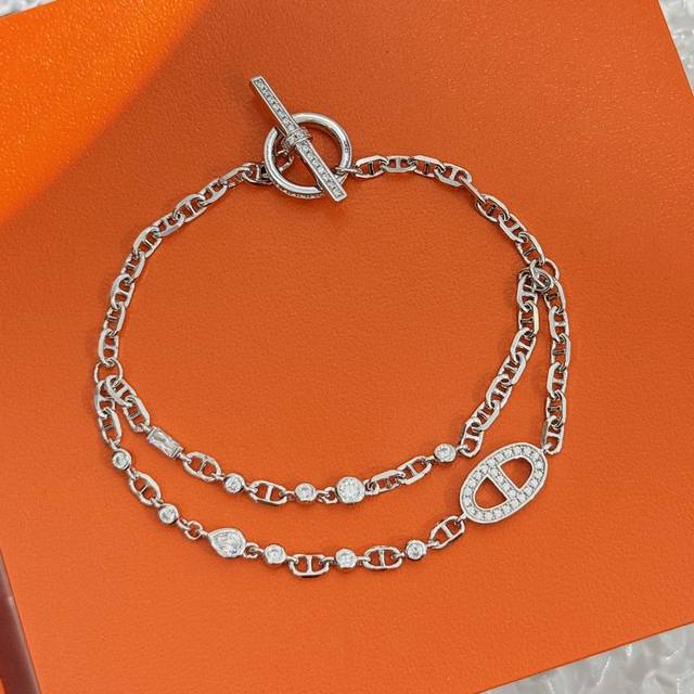 A4446 Best-Selling New Design H-Style Double-Layer Pig Nose Bracelet, Imported S