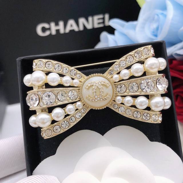 Code Xxz0049 Chanel Pearl-Encrusted Double C Brooch Authentic Replica, 1:1 Repli