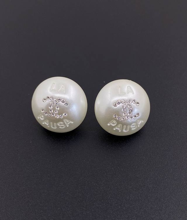 C Home Half-Circle Resin Earrings Same Material High-End Quality, Same Material