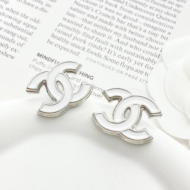 Today's New Arrival, Code E3052. Chanel Ear Studs Are Hot-Selling And Newly Rele