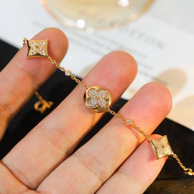 Rose Gold Full Diamond Vintage Pattern Full Diamond Bracelet ~~ Classic Floral B