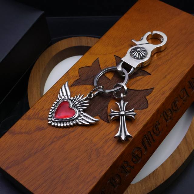 Unlock The Chrome Heart Keyring A Must-Have Trend Item For 2025! The Chrome Hear