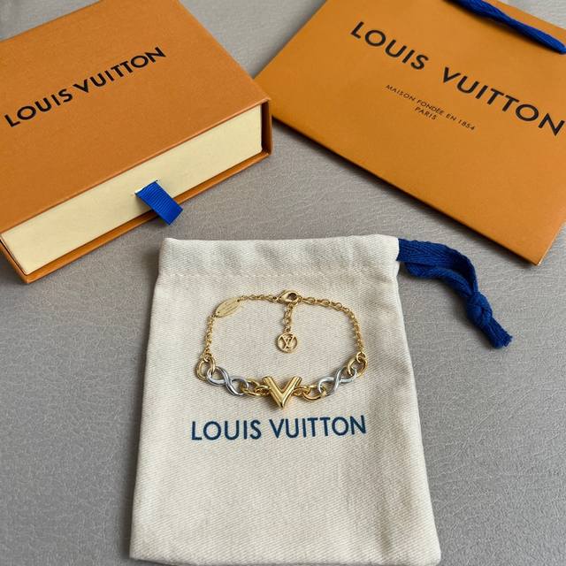Lv Louis Vuitton V-Shaped Bracelet, High-End Custom-Made, Elegant And Luxurious,