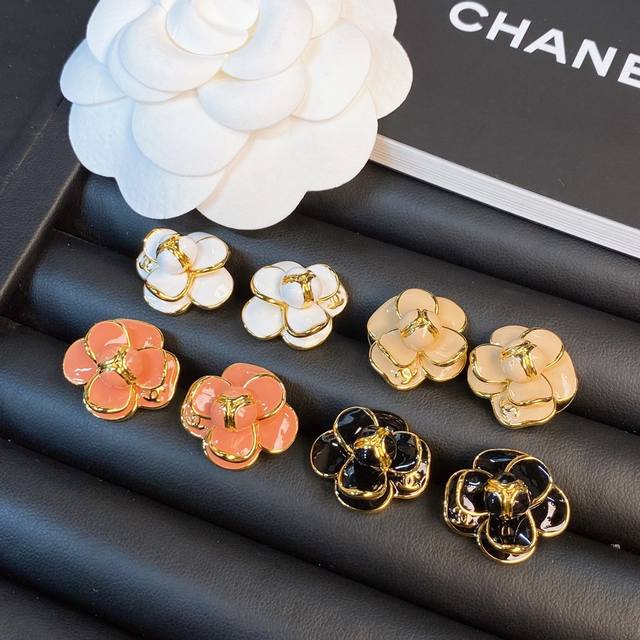 Chanel Classic Camellia Earrings, Top-Tier Electroplated Enamel, Perfect For Dai