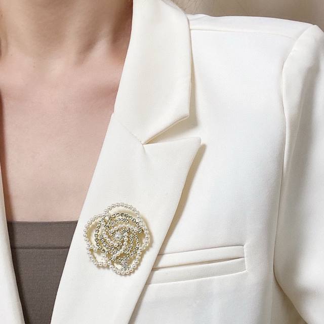 Chanel's New Pearl And Diamond Brooch Is The Most Understanding Accessory For Wo
