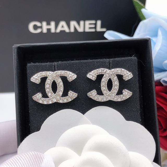 Code Xed0812 C-Brand White Gold Cc Ear Studs, Same Material As The Original, 925