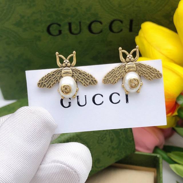 Code Ged0146 Gucci Small Bee Stud Earrings Fashionable And Elegant, With Wings A