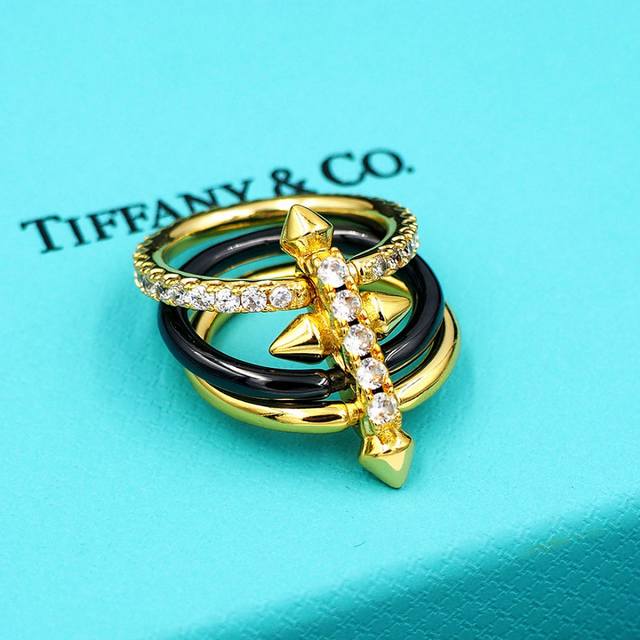 Tiffany Multi-Ring Two-Tone Ring Xr153