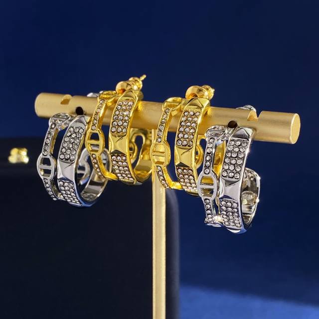 Herm S High-End Diamond-Studded C-Shaped Double-Layer Oval Pig Nose Square Rivet