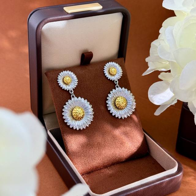 Daisy Series Ear Studs, Double Flower, No Brand, Bvlgari-Style Retro High-End 3D