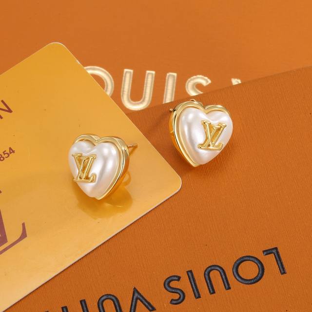Premium Edition Louis Vuitton Heart Peach Resin Earrings Crafted With Exceptiona
