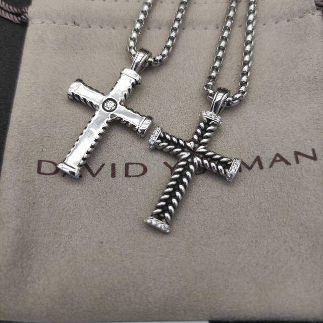 David Yurman Double-Knot Cross Necklace With White Diamonds. Chain Width: 3Mm, L