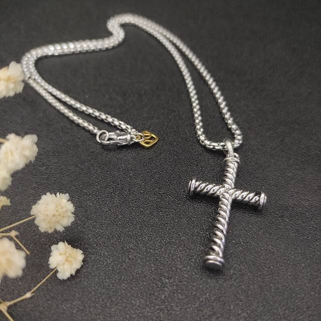 David Yurman Silver Cross Necklace.Chain Thickness: 3Mm, Length: 50+5Cm Or 60+5C