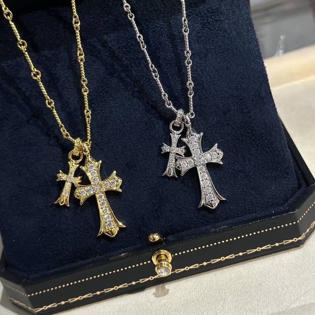 A2174 Hot-Selling Croissant Heart 18K Gold Double Flower Necklace, Meticulously