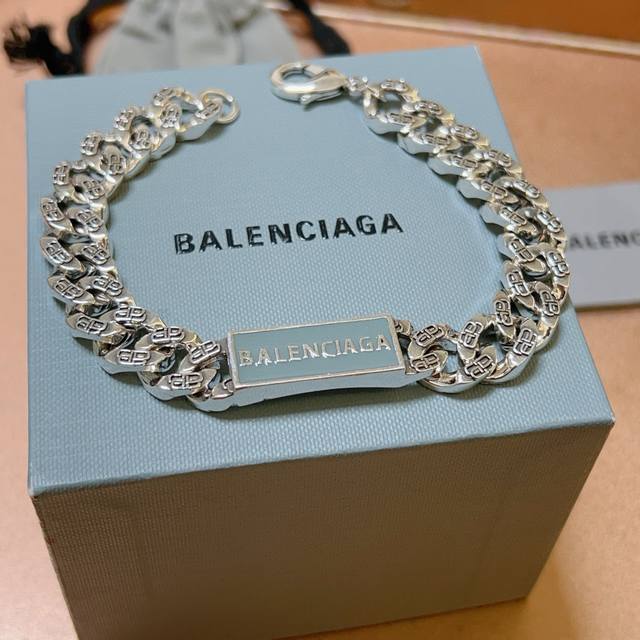 Authentic New Arrival Balenciaga Handchain, Identical To The Store Version. Bale