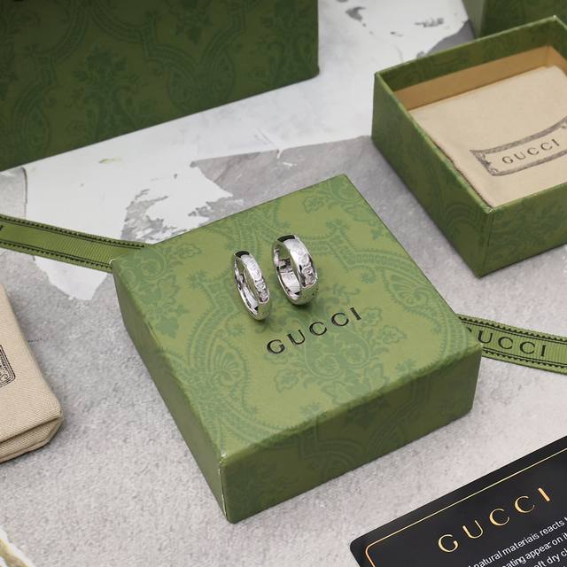 Valentine's Day Couple's Ring Large 6M Small 4M Gucci Flagship Store Bestseller