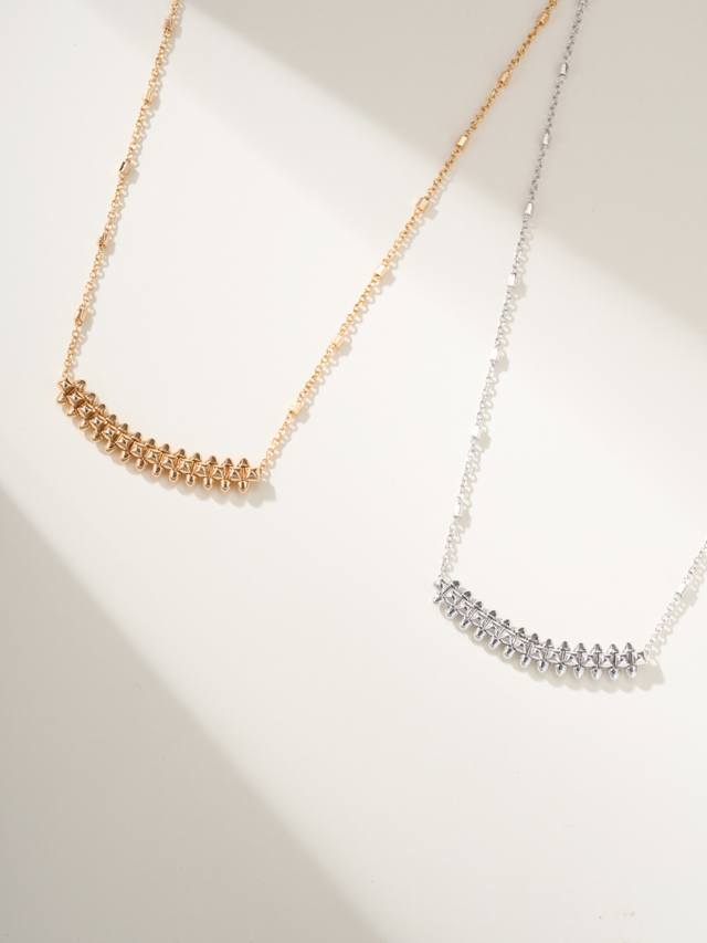 Clash De Diamond-Free Necklace, A Very Neutral Design With A Touch Of Boldness.