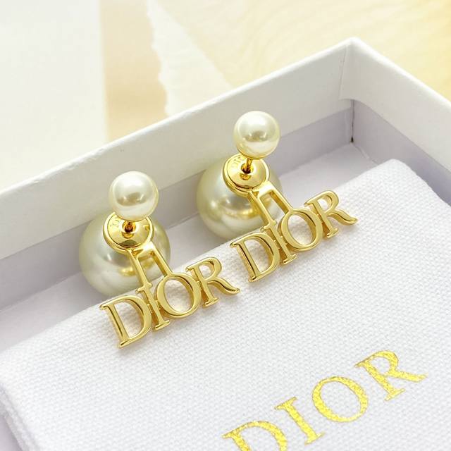 Today's New Arrival, Code E3060 0247825 Dior Ear Studs Hot New Arrival Dior Four