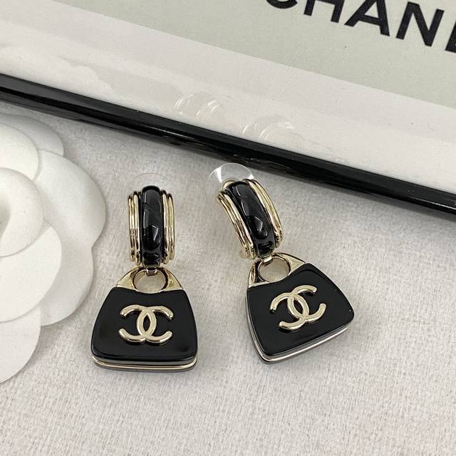 Code E2314 0267825 Chanel Earring Bestseller Now Available In Zp, Same As In-Sto