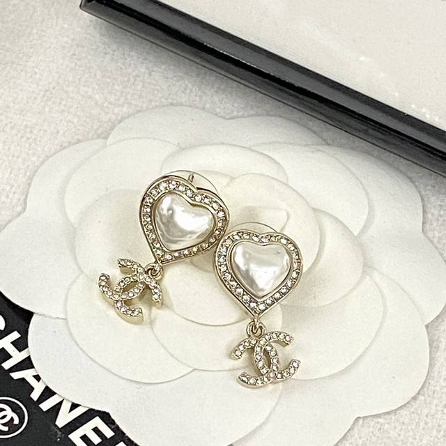 Code E2315 0257820 Chanel Ear Studs, Best-Selling Styles Now Available In Zp, Av