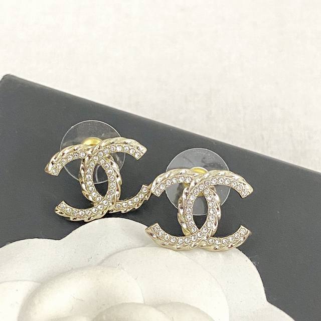 Code E2301 0237825 Chanel Earring Bestseller Now Available! Consistent With Zp C