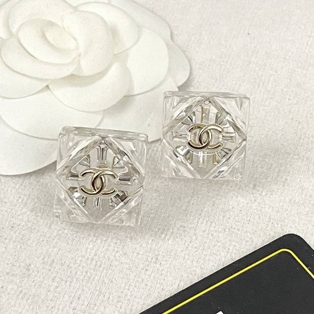 Code E2300 0247825 Chanel Earring Bestseller Newly Launched, Consistent With Zp