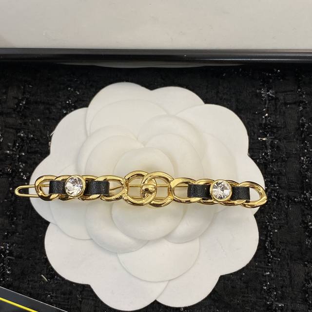 Code H269 0847845 Small Chanel Hairpin, Hot-Selling New Arrival. Synchronized Wi