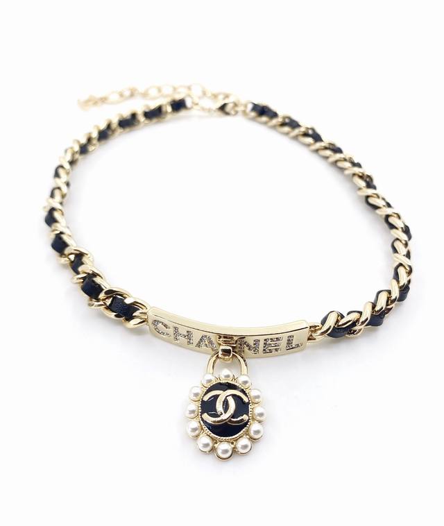 Chanel Latest Black Leather Necklace, The Hottest New Style, Short Chain, Consis