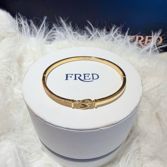 Wholesale, Popular, Fred Full-Diamond 8-Shaped Clasp Bracelet, Classic And Versa