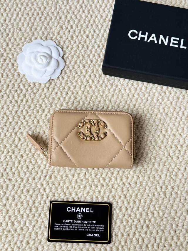 Chanel Chanel Card Holder Wallet, Full Leather Inside And Out, Store-Quality Des