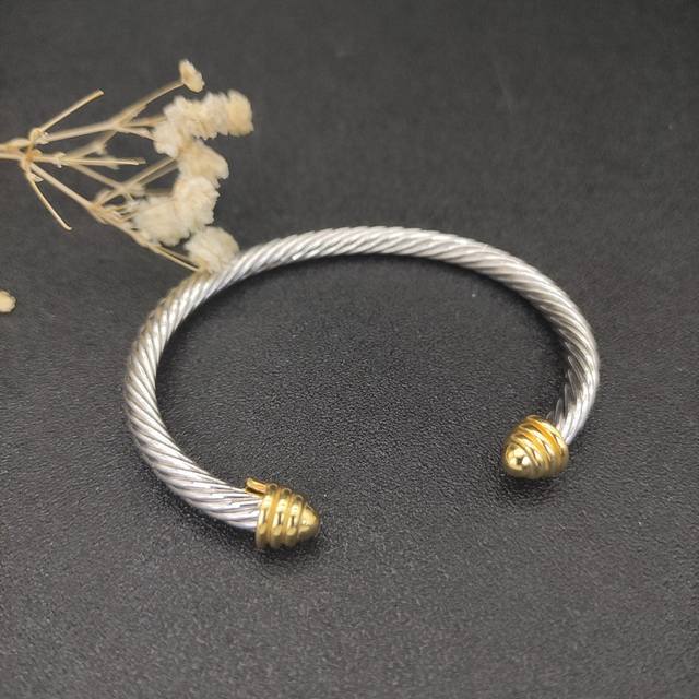David Yurman 5Mm Gold Round-Head Bracelet. Recommended For Wrist Circumference 1