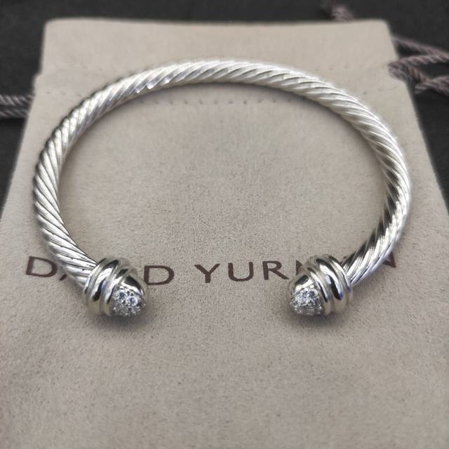 David Yurman 5Mm Half-Diamond White Diamond Bracelet. Recommended For Wrist Circ