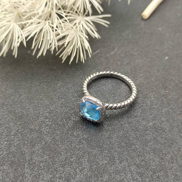 David Yurman Four-Prong Square Diamond Ring, Blue Diamond Edition. Size: Us Size