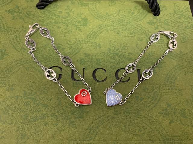 Gucci New Enamel Heart-Shaped Bracelet Red And Blue