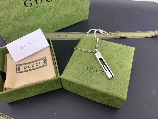In Stock! Gucci Striped Openwork G Side Chain Necklace, Length: 60 Cm, Item Numb