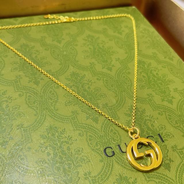 Luxury Edition A Must-Have For Influencers On Douyin. Gucci's Latest Necklace Fe
