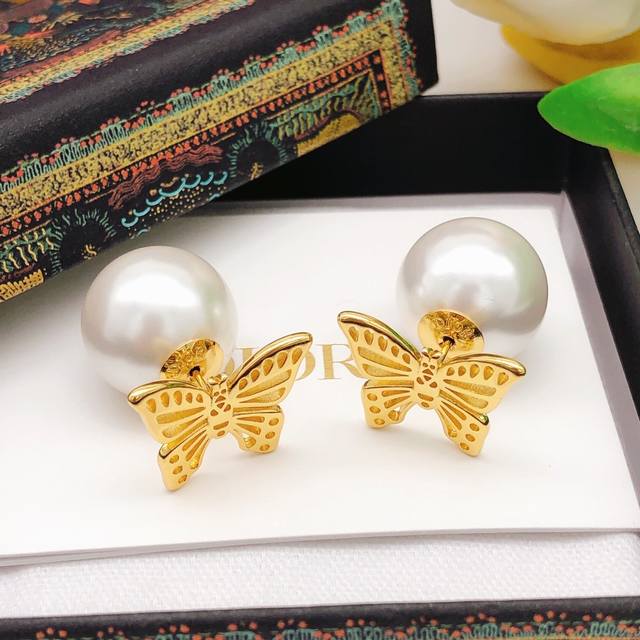 Code Ded0530 Dio* Latest Butterfly-Shaped Earrings, Consistent Zp Brass Material