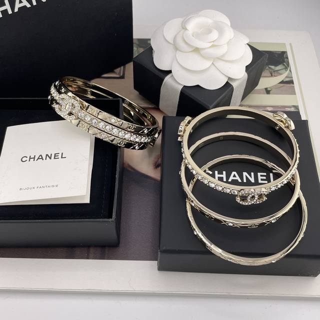 Our Product: Fragrant Three-Piece Bracelet Z 11600! For Bulk Orders, Please Cont