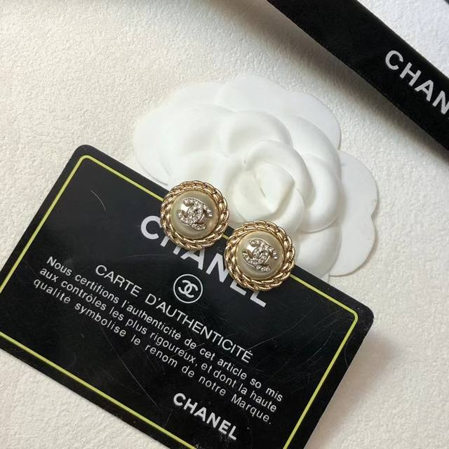 Premium Version Chanel New Ear Studs Simple And Versatile! Silver Needle Hypoall