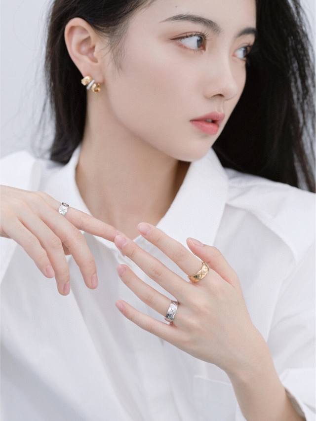 Our Product: Diamond-Studded Diamond Ring Zp41600+. Ensure You Purchase Genuine