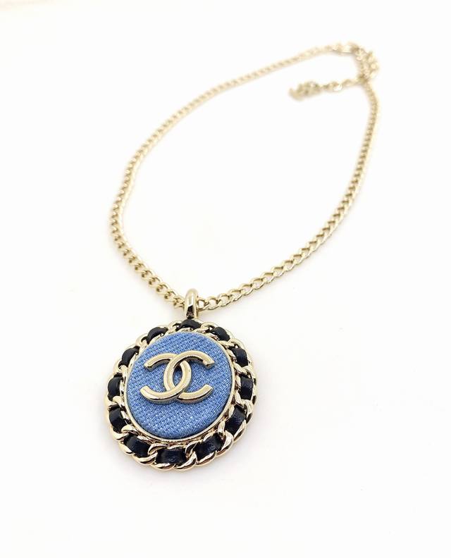 Chanel's Latest Blue Circular Necklace, Made Of Consistent Zp Brass Material