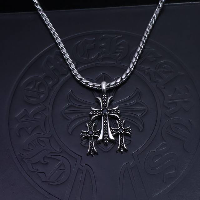 2025 Handcrafted Artistry] Croce Heart Necklace Handmade Chain, Stunningly Styli