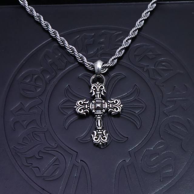 Best-Seller Recommendation] Croxin Necklace, Twisted Chain Design, Super Stylish