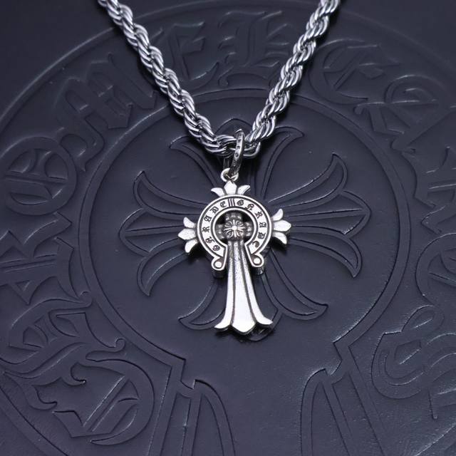 New Arrival] Croce Heart Necklace, The Latest Stylish Design With Unique Pattern