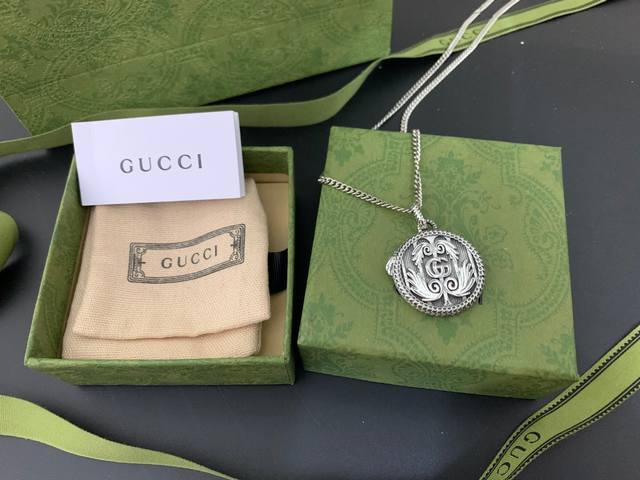 Gucci Vintage King Snake-Edged Double G Wing Pattern Round Pendant, Length: 60 C