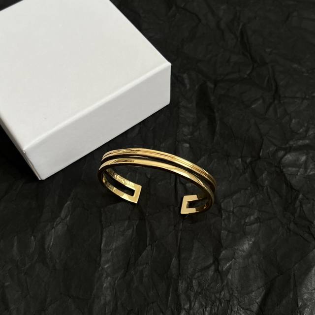 Missoma - A Niche British Brand, This Piece Combines Mystery And Brilliance With