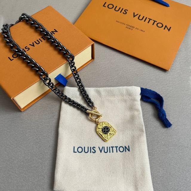Louis Vuitton Necklace, Authentic Store-Quality Material, Hot-Selling Item, Uniq